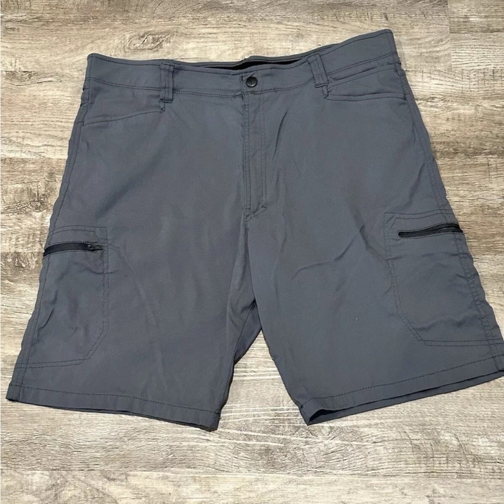 Men's Wrangler Authentics Performance Comfort Flex Shorts Size 40 Glacier Blue